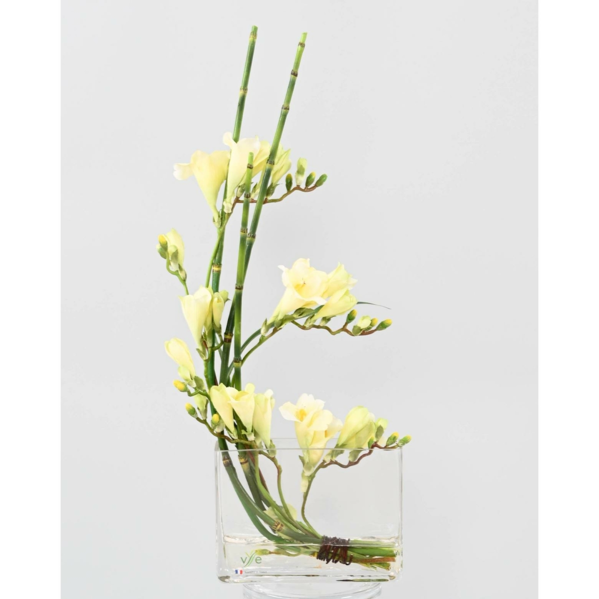 Bouquet freesia blanc artificiel 60 cm